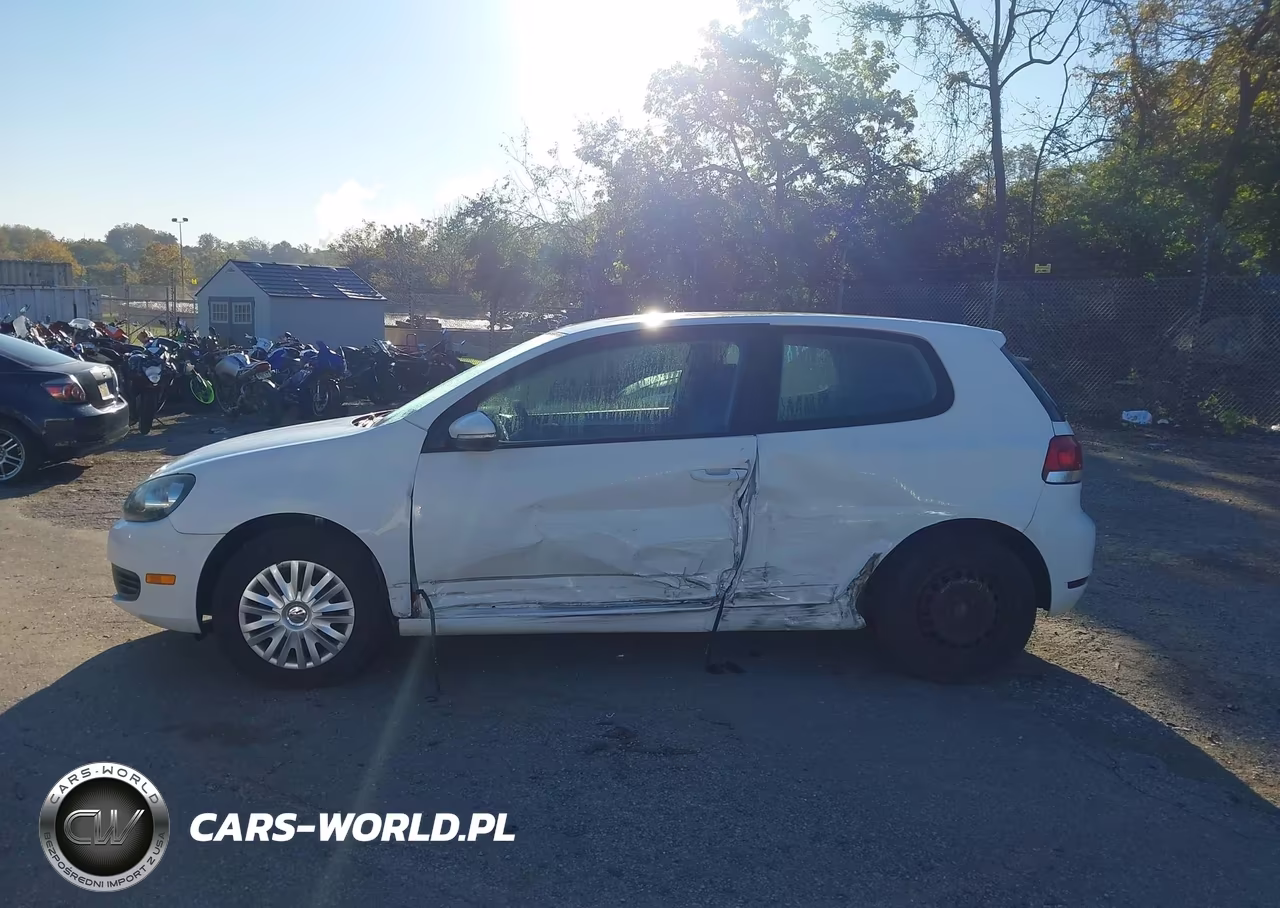 2010 Volkswagen Golf 2-Door VIN:WVWAB7AJ4AW110630 - 15