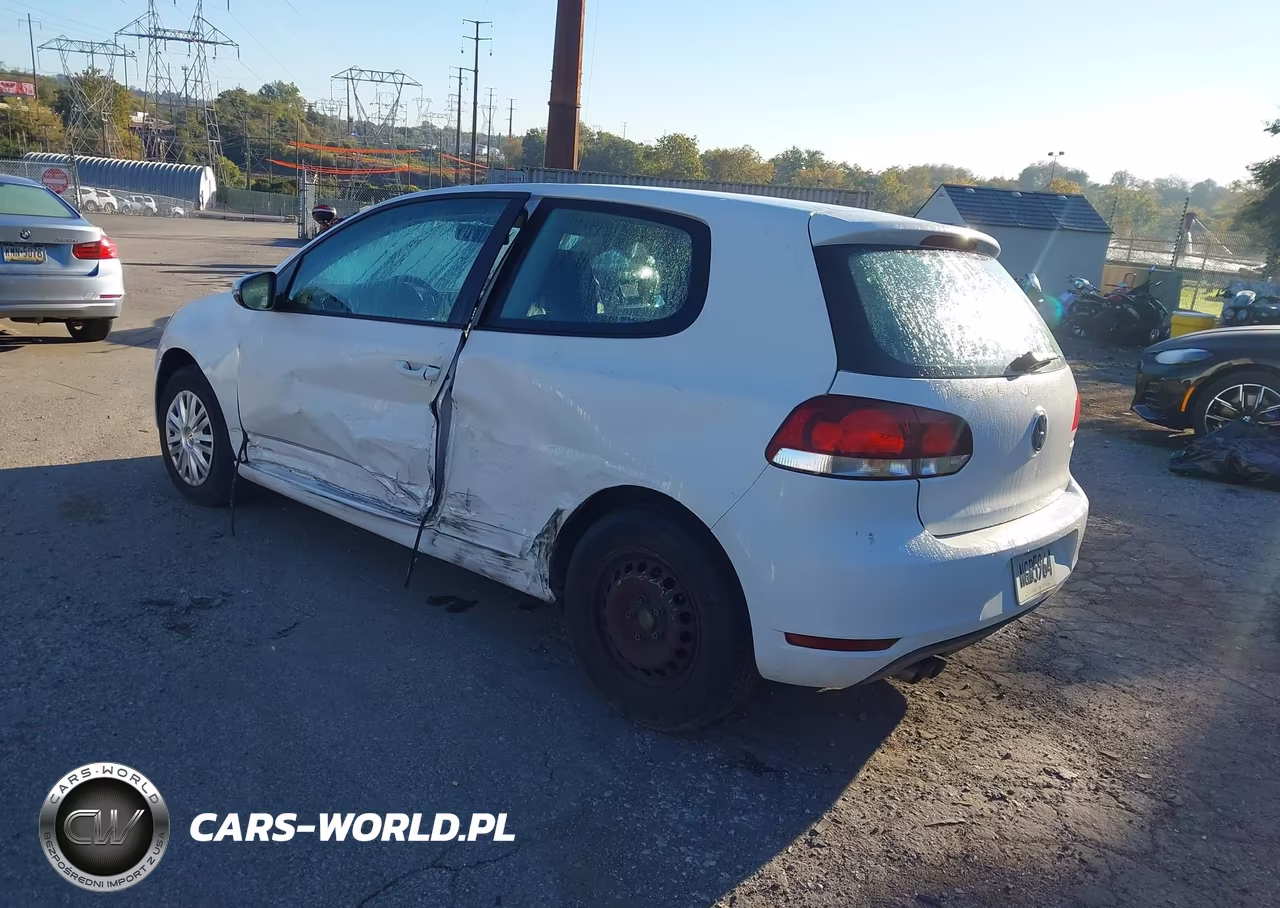 2010 Volkswagen Golf 2-Door VIN:WVWAB7AJ4AW110630 - 3