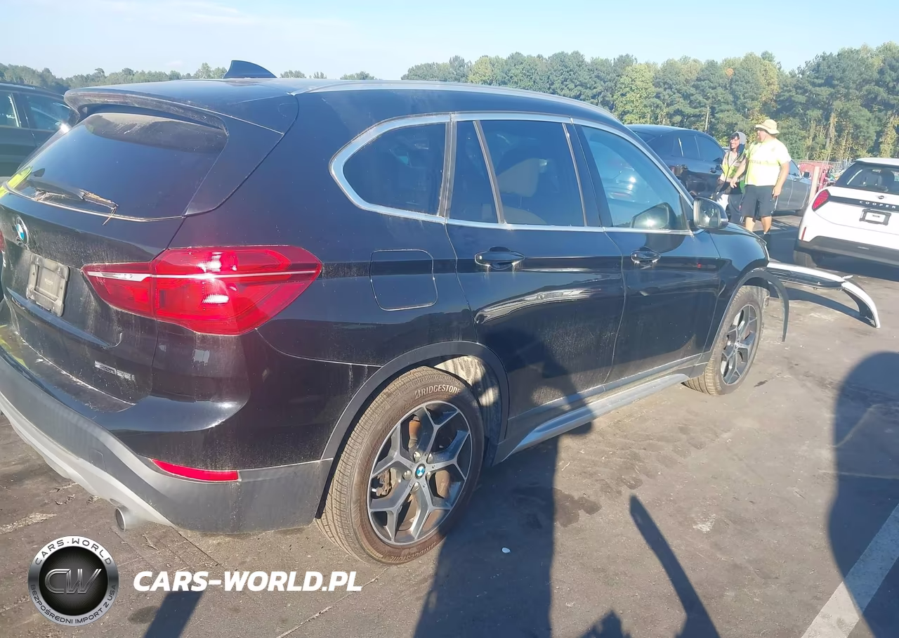 2018 BMW X1 Sdrive28I VIN:WBXHU7C32J5L07795 - 4