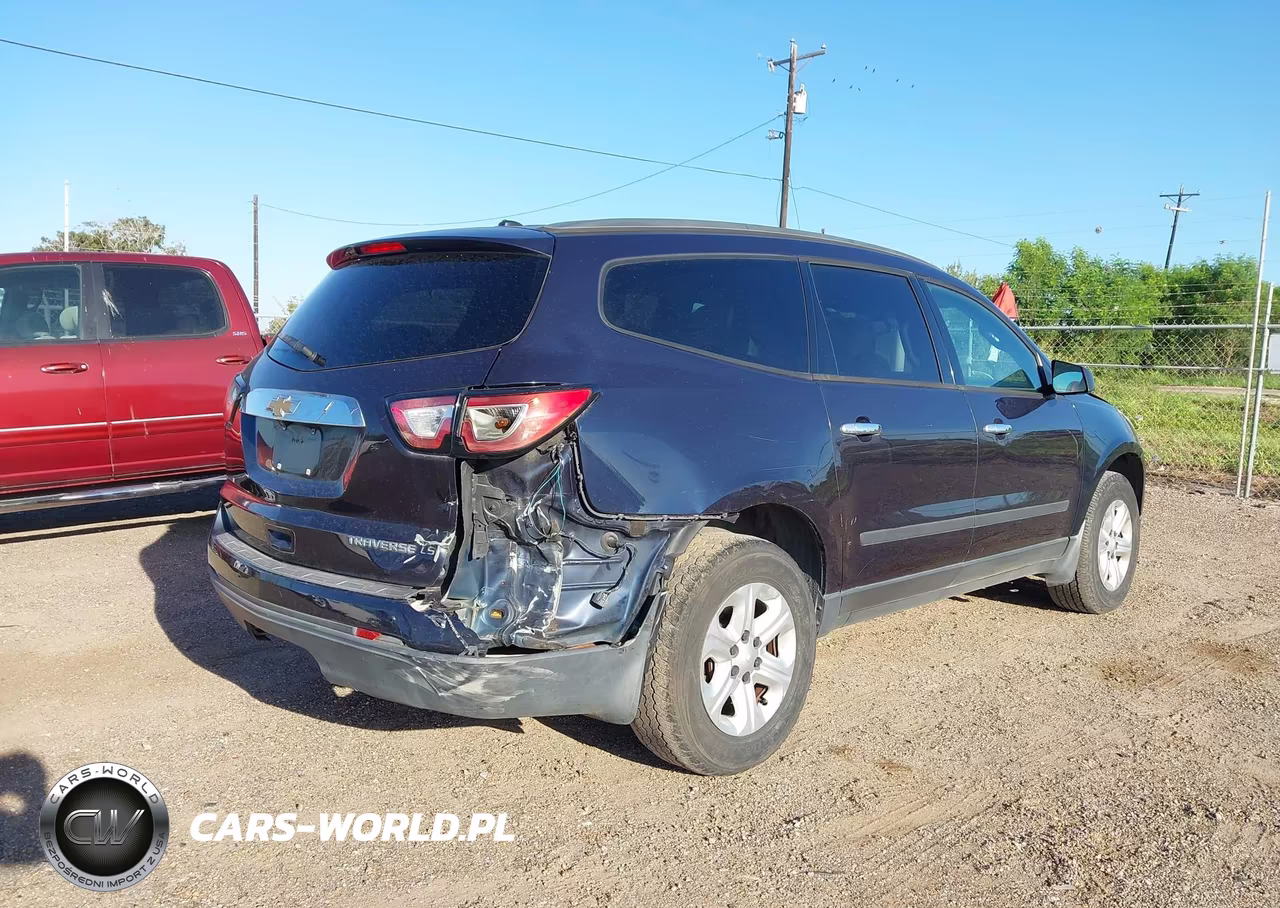 2015 Chevrolet Traverse Ls VIN:1GNKRFED3FJ322106 - 4