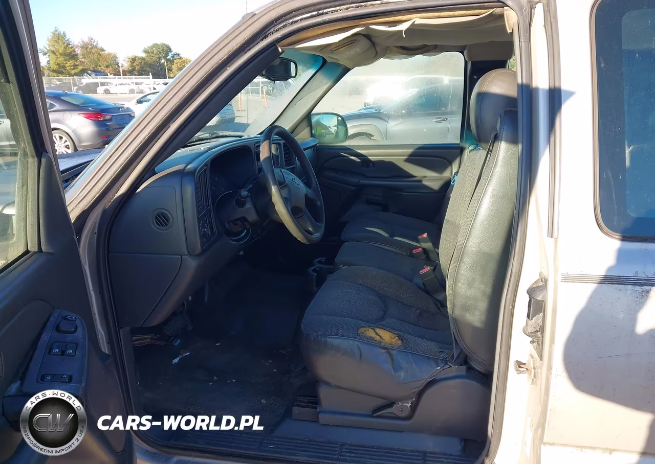 2004 Chevrolet Silverado 1500 Work Truck VIN:1GCEC19X24Z282498 - 5