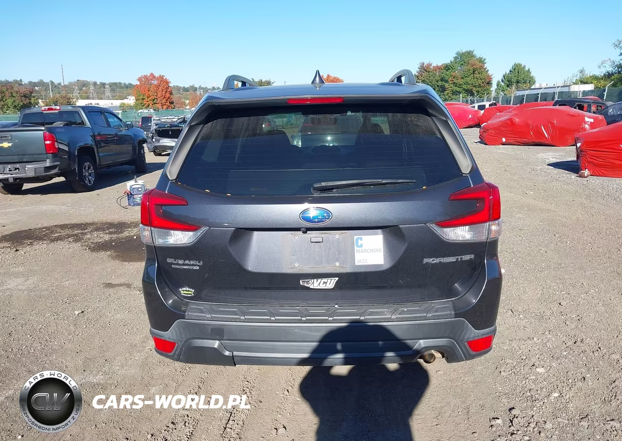 2019 Subaru Forester Premium VIN:JF2SKAGC3KH453057 - 15