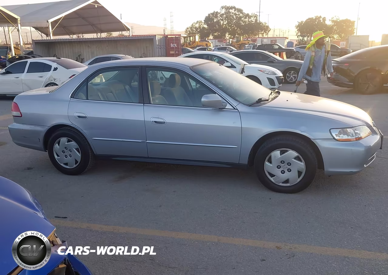 2001 Honda Accord 3.0 Lx VIN:1HGCG16411A069365 - 13