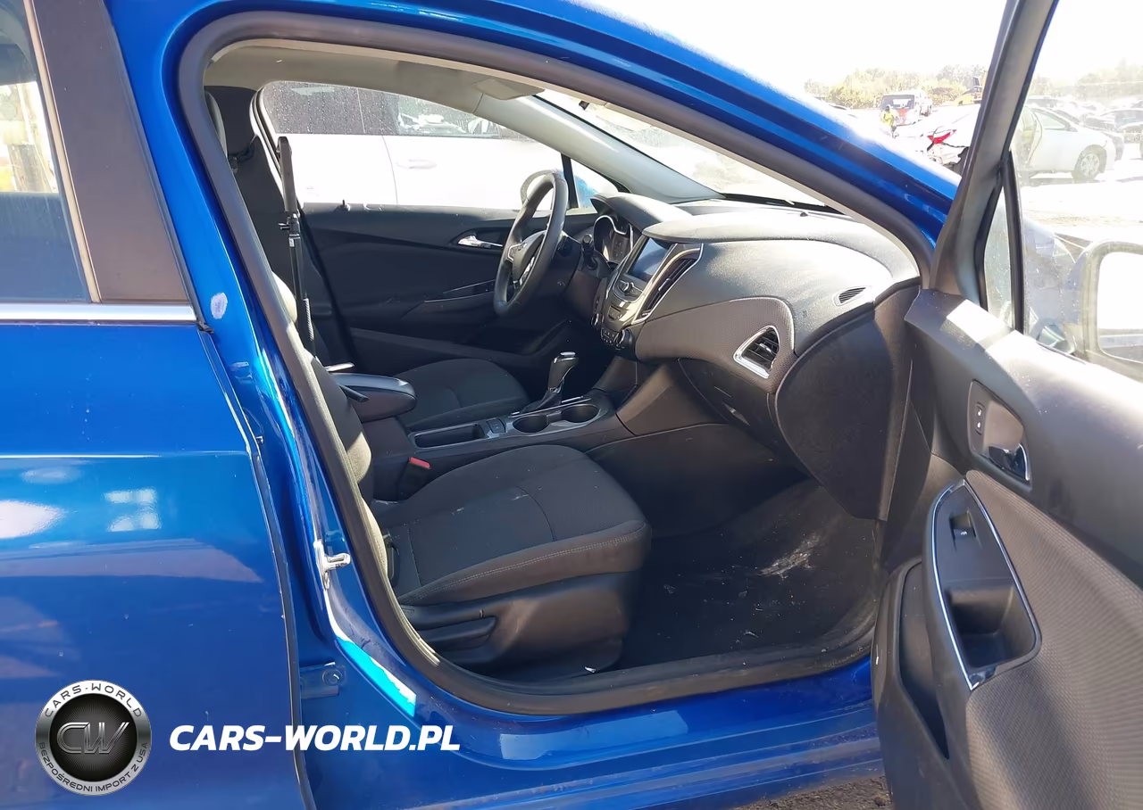 2019 Chevrolet Cruze Lt VIN:3G1BE6SM8KS571107 - 5