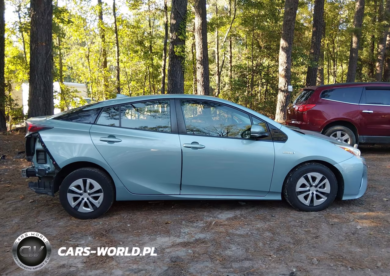 2018 Toyota Prius Two VIN:JTDKBRFU2J3058905 - 13