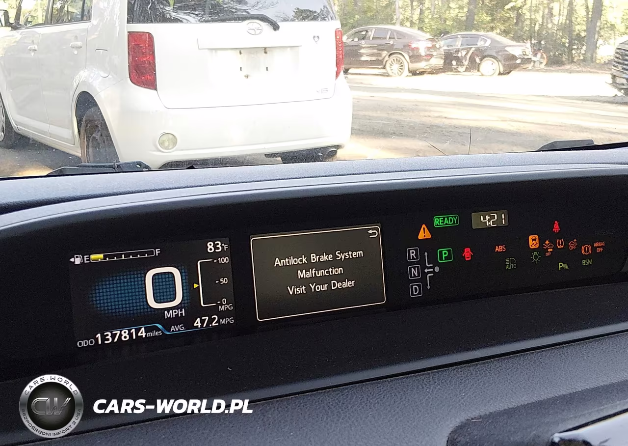2018 Toyota Prius Two VIN:JTDKBRFU2J3058905 - 7