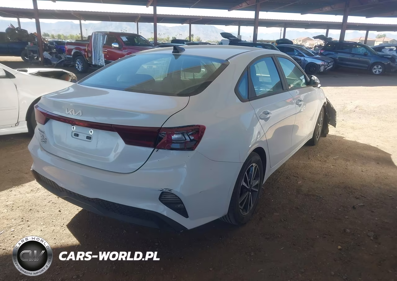2022 Kia Forte Lxs VIN:3KPF24AD1NE482019 - 4