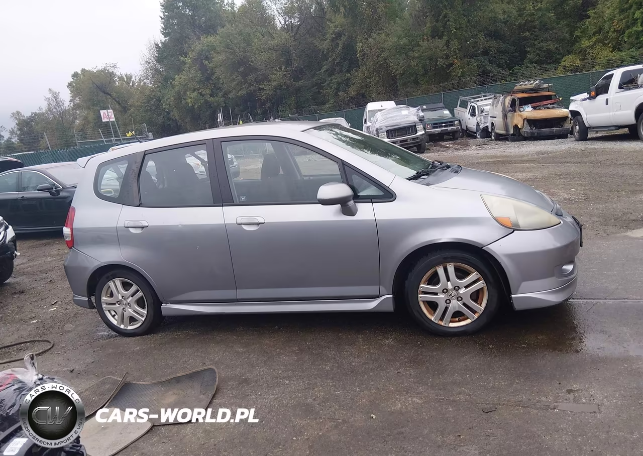 2007 Honda Fit Sport VIN:JHMGD38657S019475 - 13