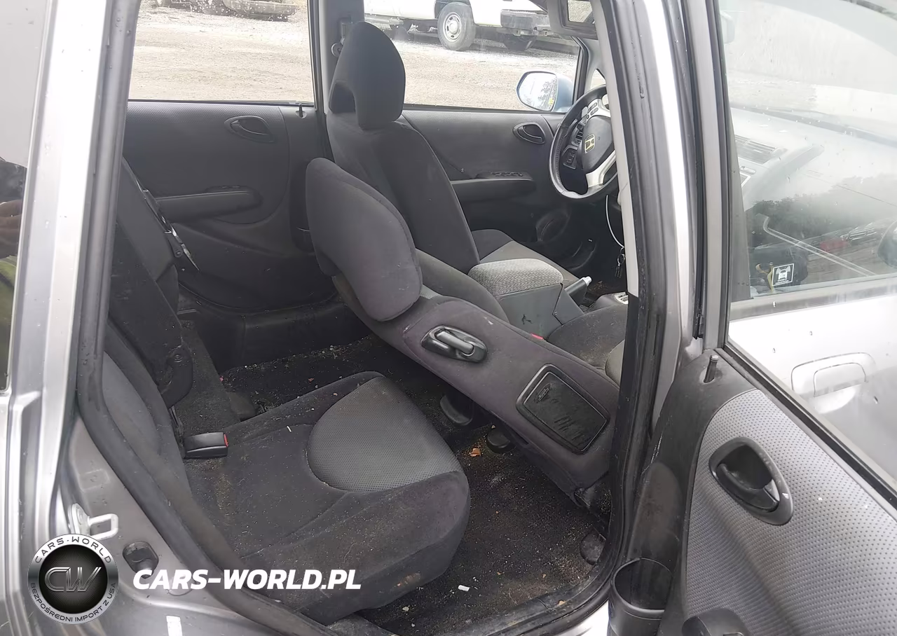 2007 Honda Fit Sport VIN:JHMGD38657S019475 - 8