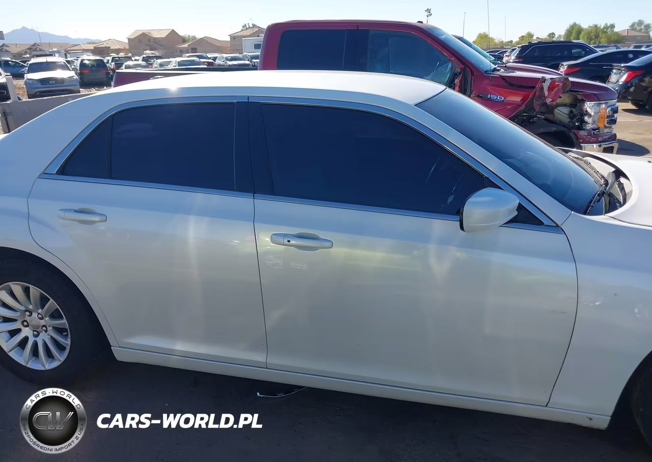 2011 Chrysler 300 VIN:2C3CA4CG2BH528698 - 14