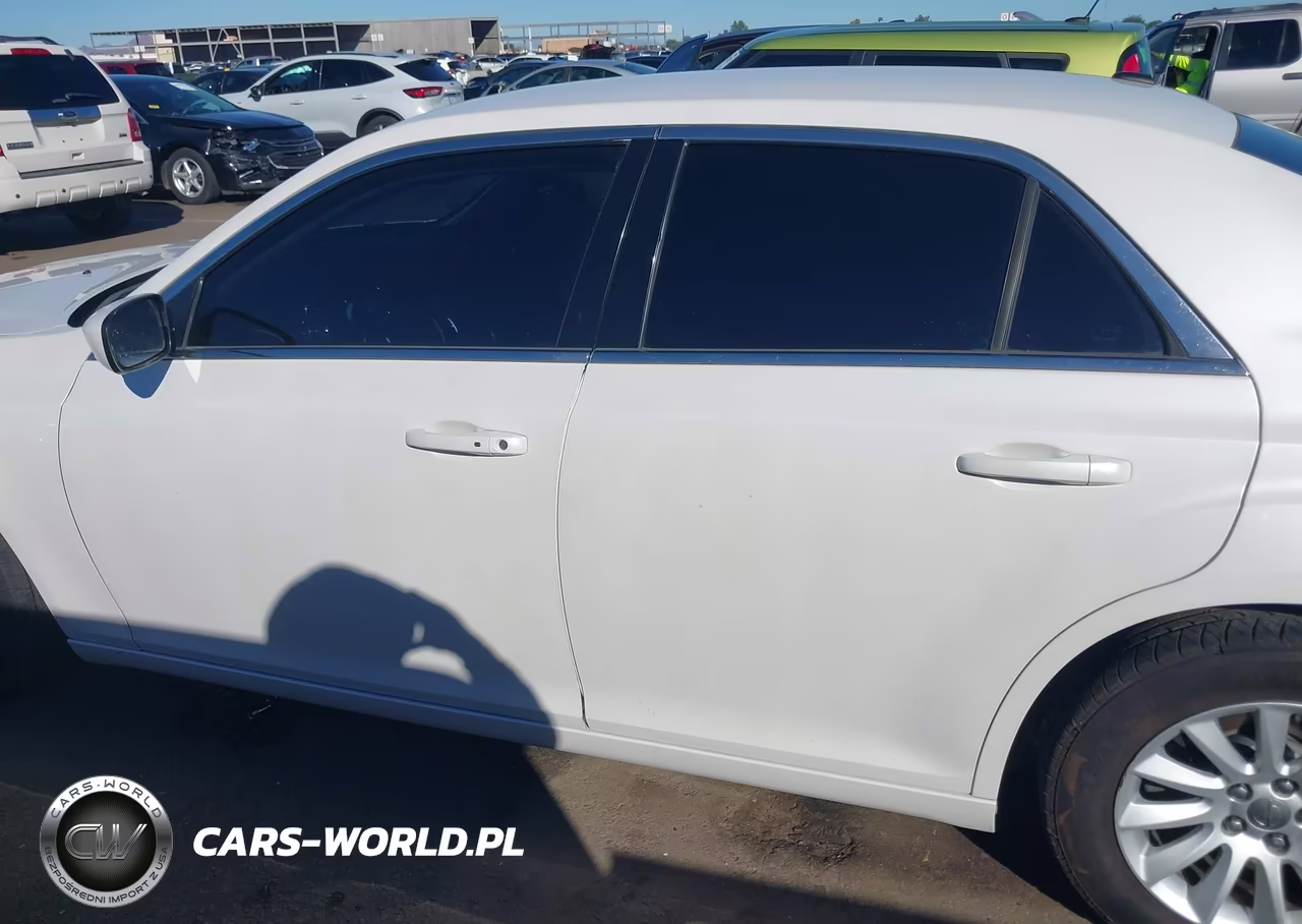 2011 Chrysler 300 VIN:2C3CA4CG2BH528698 - 15