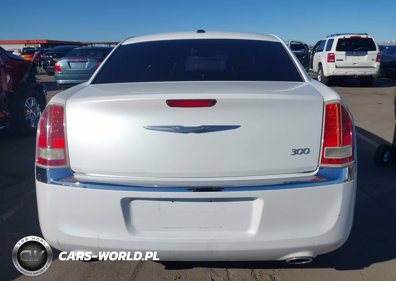 2011 Chrysler 300 VIN:2C3CA4CG2BH528698 - 17