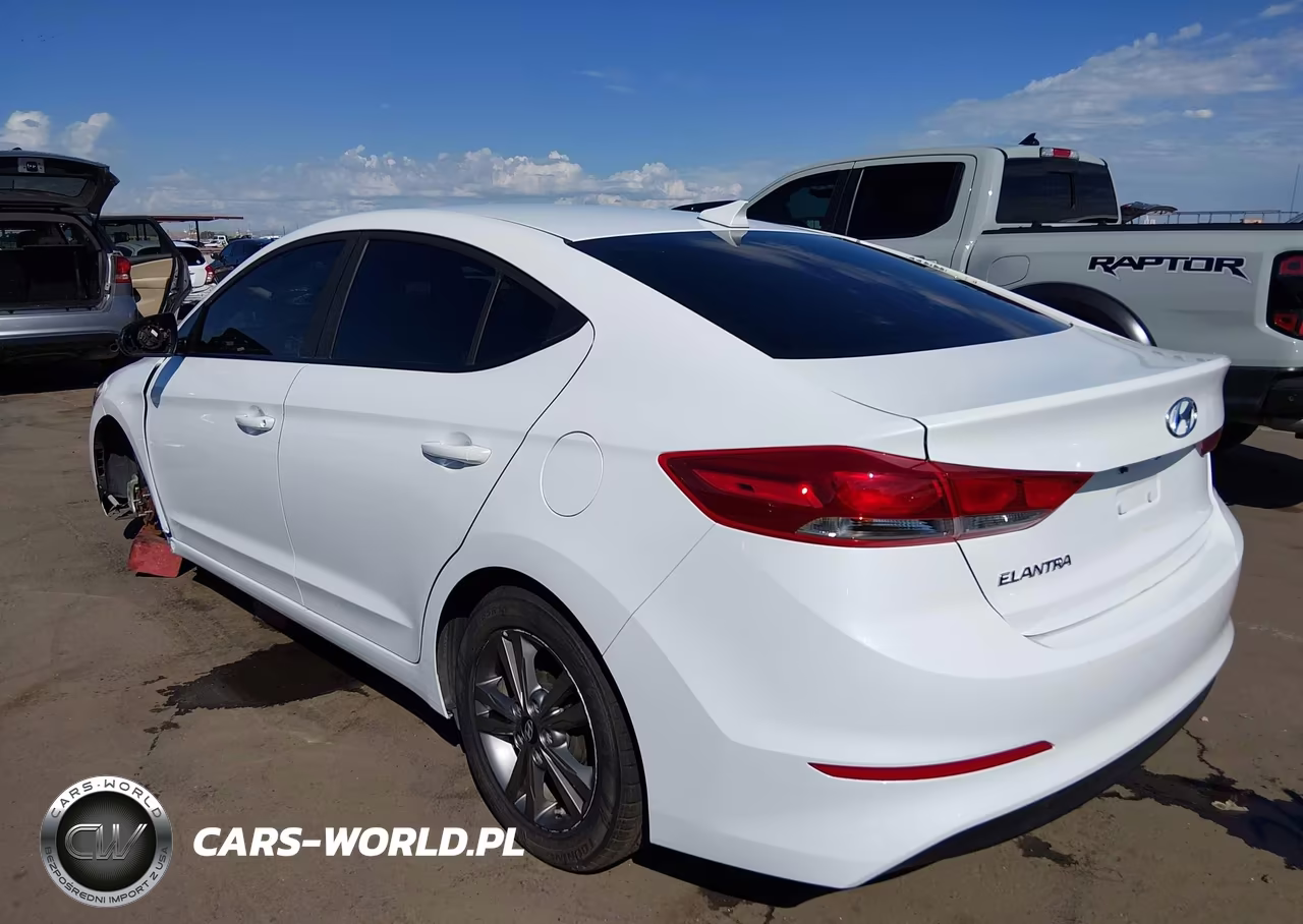 2017 Hyundai Elantra Se VIN:5NPD84LF6HH042382 - 3