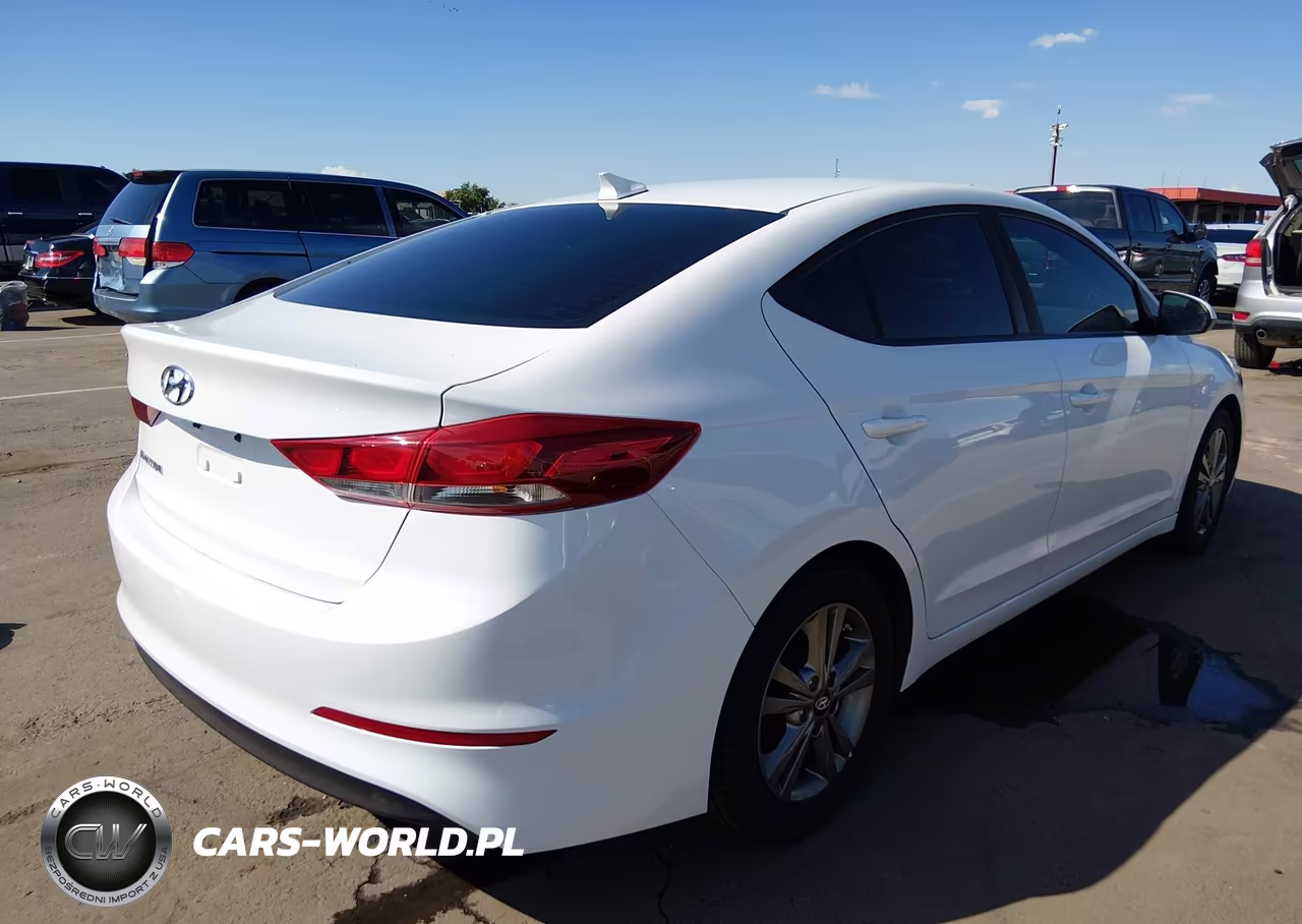 2017 Hyundai Elantra Se VIN:5NPD84LF6HH042382 - 4