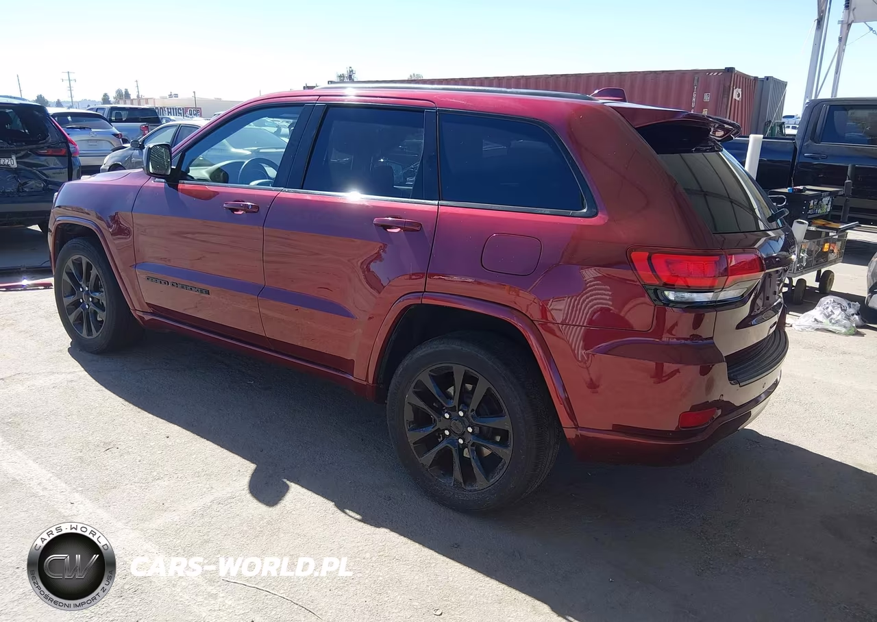 2018 Jeep Grand Cherokee Altitude 4X2 VIN:1C4RJEAG0JC480540 - 3