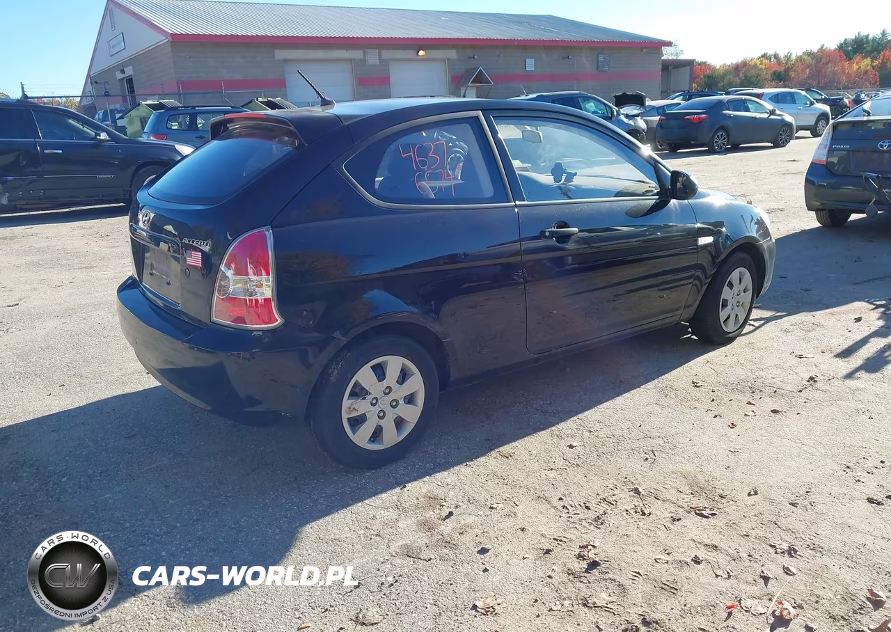2011 Hyundai Accent Gl VIN:KMHCM3AC6BU192320 - 4