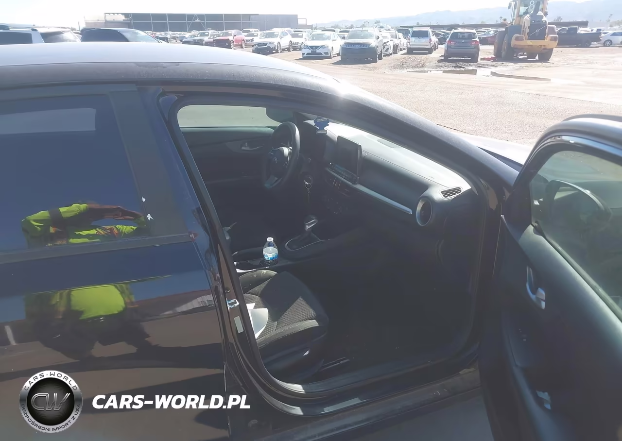2019 Kia Forte Fe VIN:3KPF24AD3KE006091 - 5