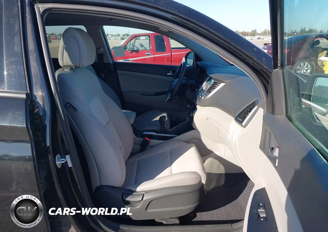 2018 Hyundai Tucson Value VIN:KM8J3CA20JU705111 - 5