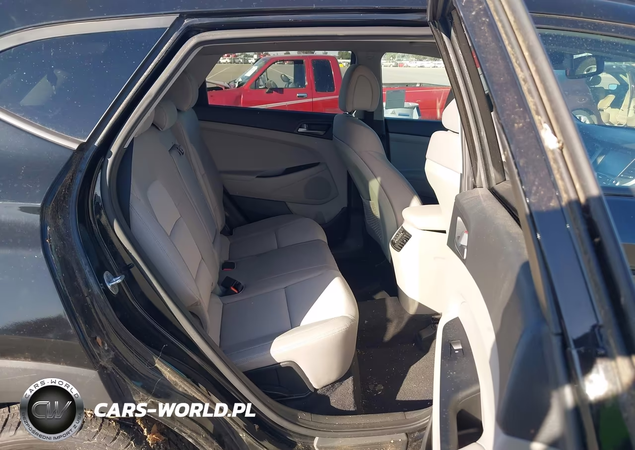2018 Hyundai Tucson Value VIN:KM8J3CA20JU705111 - 8