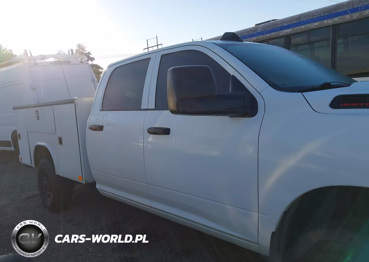 2025 Ram 2500 Tradesman VIN:3C7WR5HJ1SG528075 - 13
