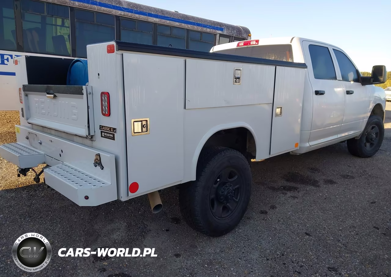 2025 Ram 2500 Tradesman VIN:3C7WR5HJ1SG528075 - 4