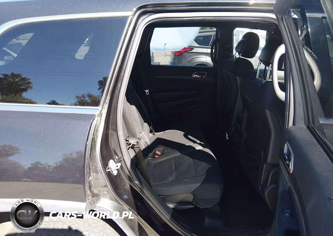2016 Jeep Grand Cherokee Laredo VIN:1C4RJEAG2GC422308 - 8
