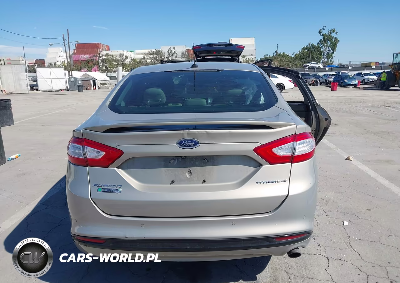 2016 Ford Fusion Energi Titanium VIN:3FA6P0SU9GR134561 - 16