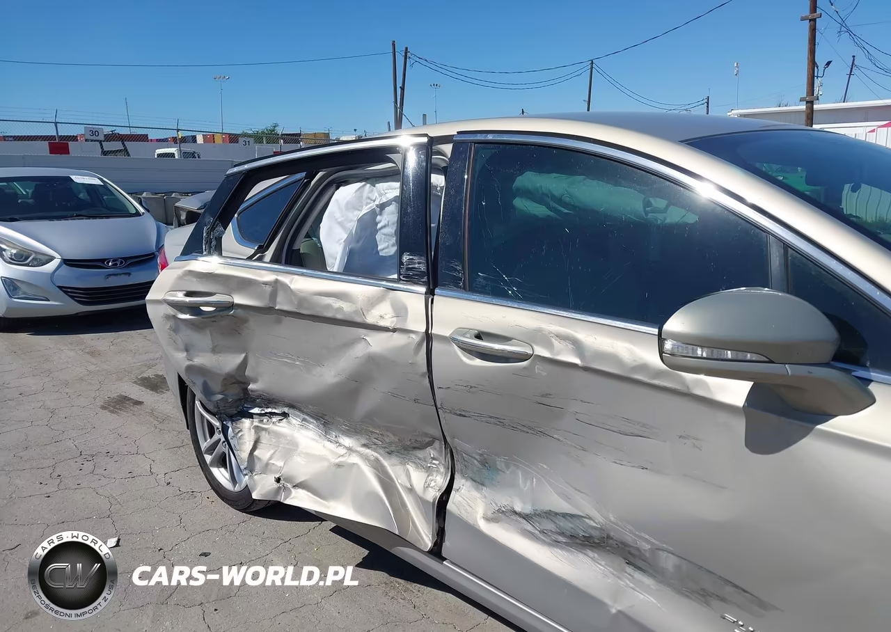 2016 Ford Fusion Energi Titanium VIN:3FA6P0SU9GR134561 - 6