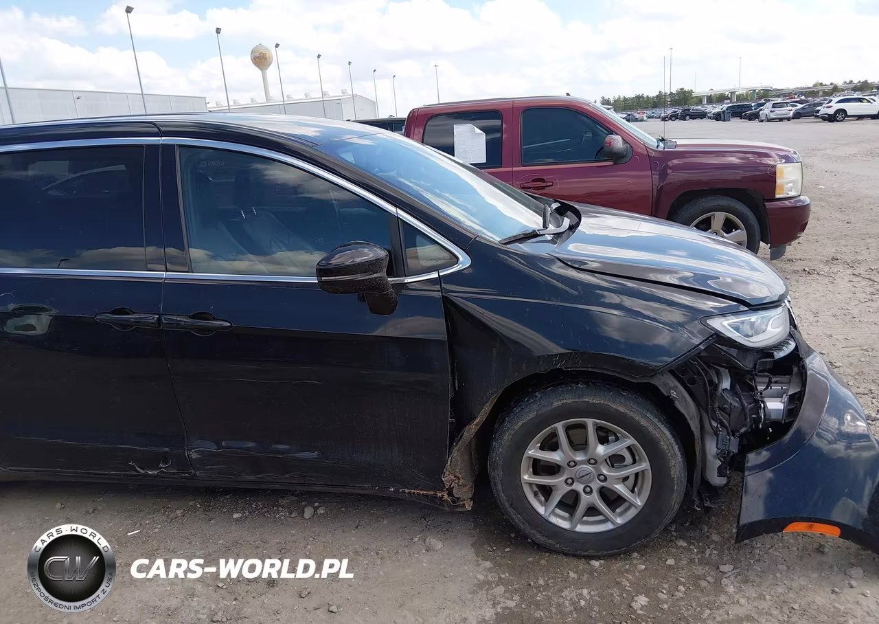 2025 Chrysler Pacifica Select VIN:2C4RC1BG2SR560819 - 13