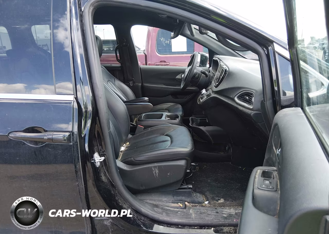 2025 Chrysler Pacifica Select VIN:2C4RC1BG2SR560819 - 5