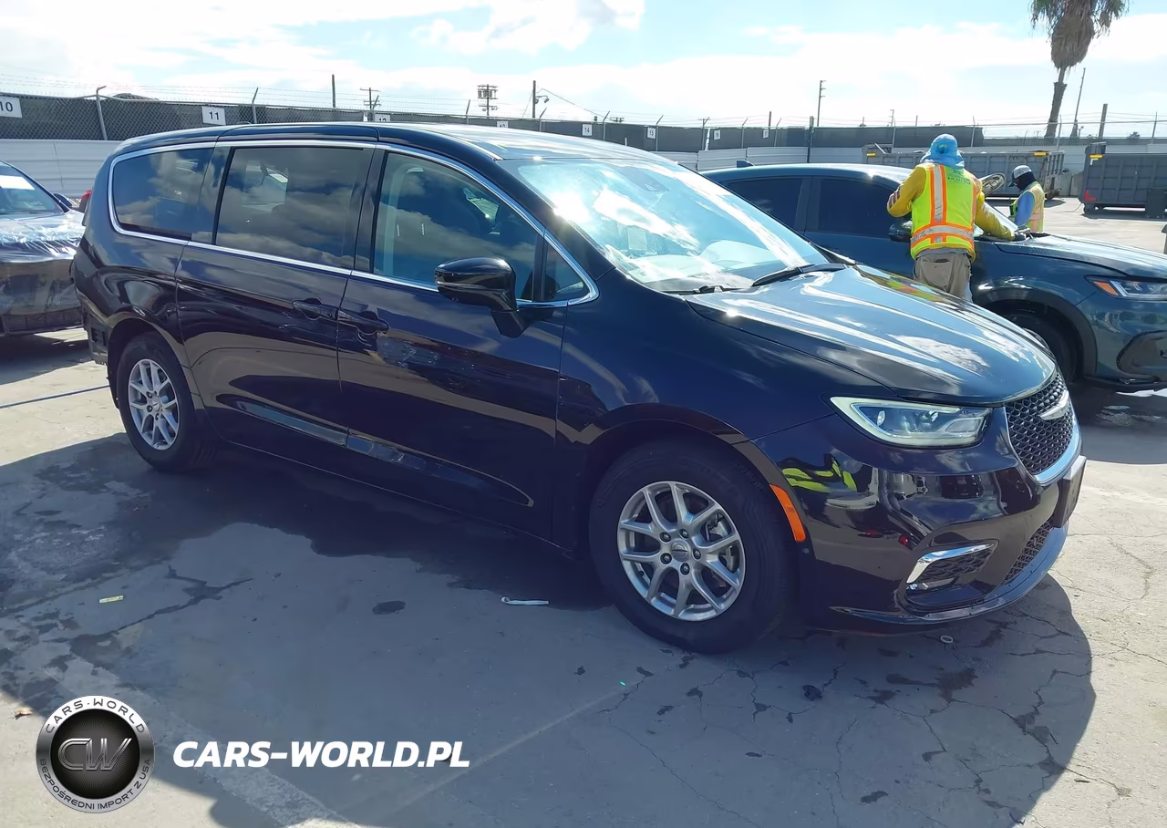 2024 Chrysler Pacifica Touring L