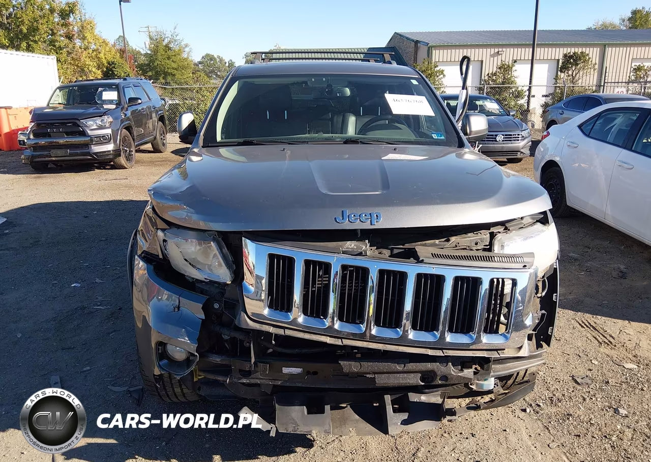 2013 Jeep Grand Cherokee Laredo VIN:1C4RJFAG9DC612396 - 13