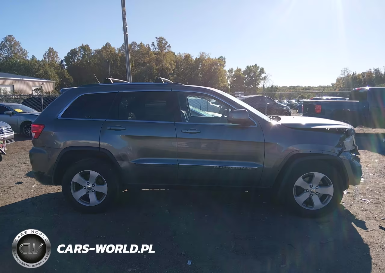 2013 Jeep Grand Cherokee Laredo VIN:1C4RJFAG9DC612396 - 14