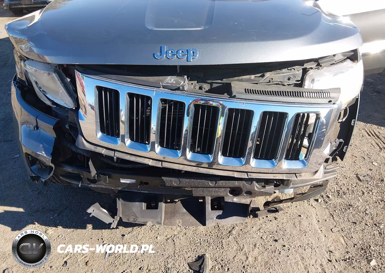 2013 Jeep Grand Cherokee Laredo VIN:1C4RJFAG9DC612396 - 6