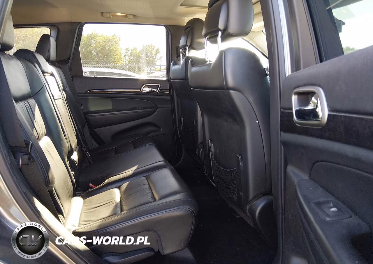 2013 Jeep Grand Cherokee Laredo VIN:1C4RJFAG9DC612396 - 8