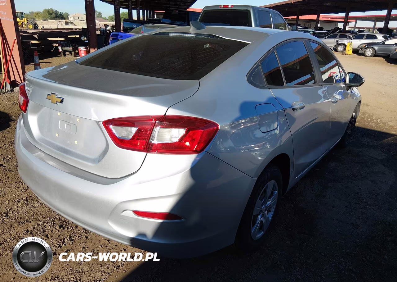2018 Chevrolet Cruze Ls Auto VIN:1G1BC5SM0J7175265 - 4