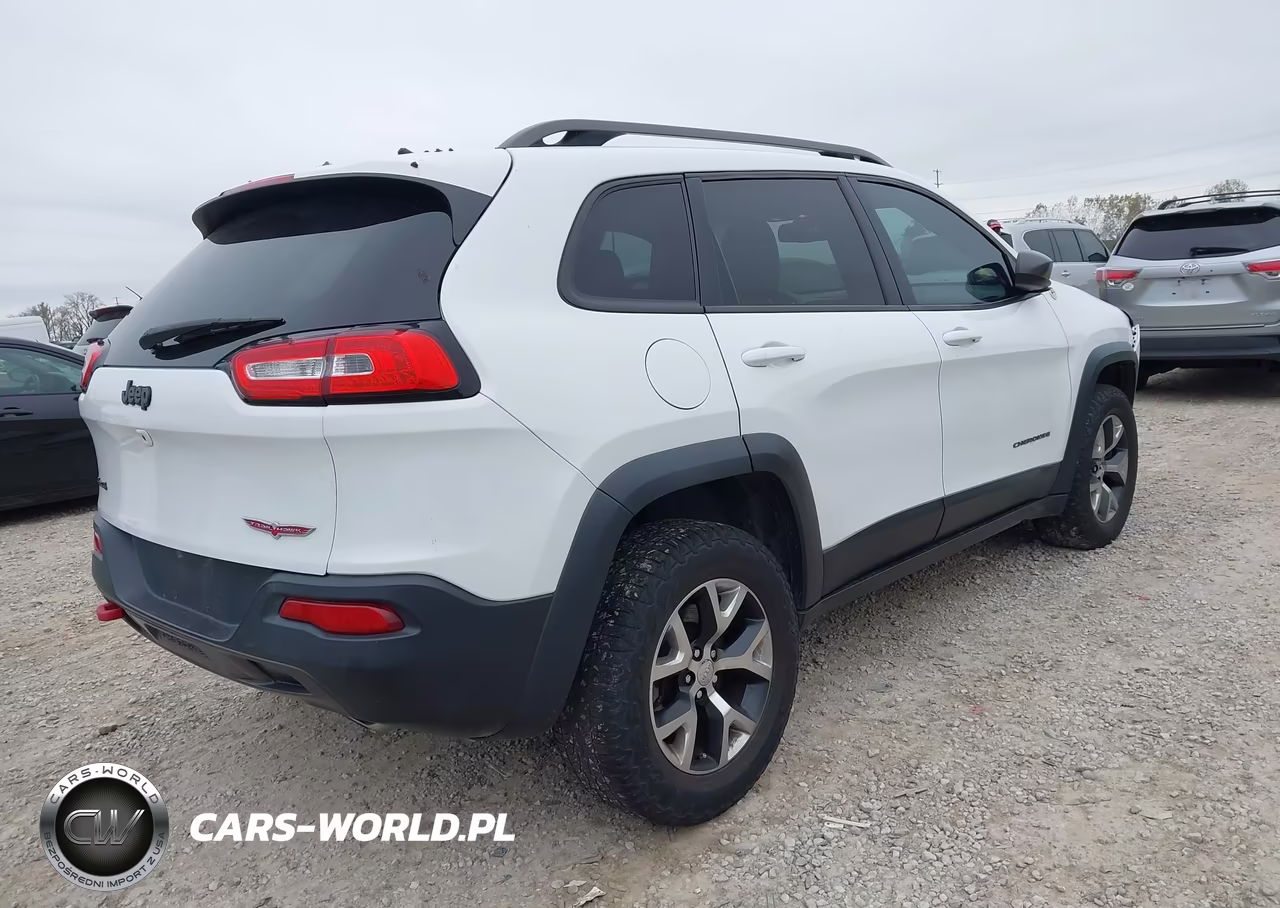 2015 Jeep Cherokee Trailhawk VIN:1C4PJMBS6FW717543 - 4