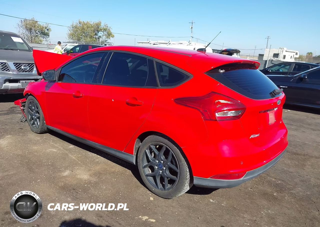 2016 Ford Focus Se VIN:1FADP3K22GL340505 - 3