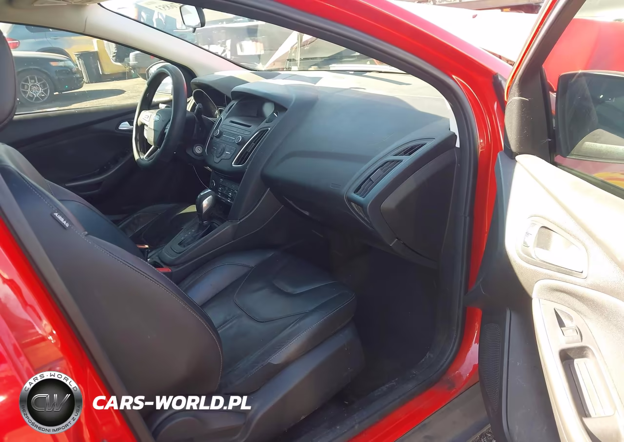 2016 Ford Focus Se VIN:1FADP3K22GL340505 - 5