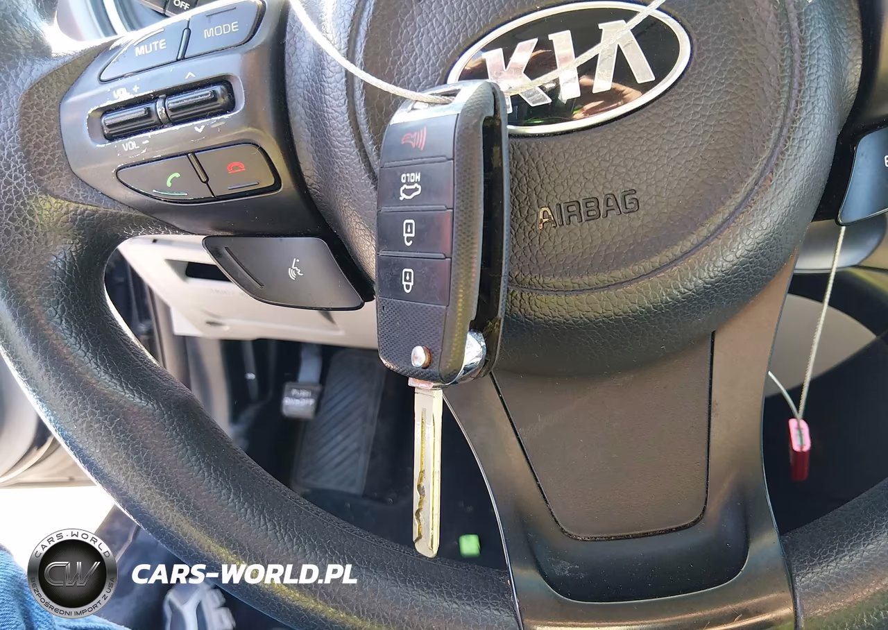 2015 Kia Optima Lx VIN:5XXGM4A70FG477346 - 11