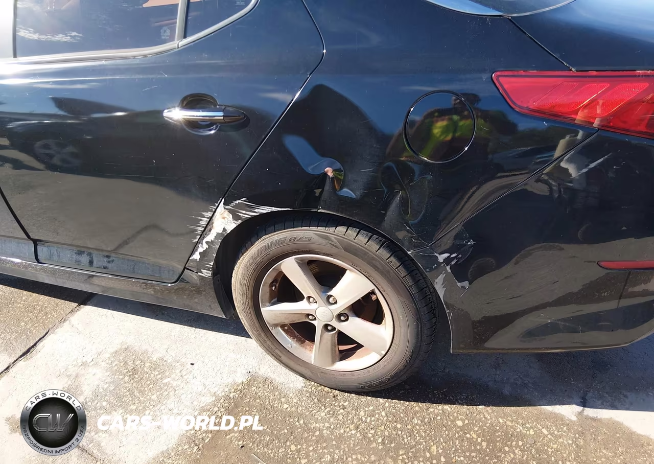 2015 Kia Optima Lx VIN:5XXGM4A70FG477346 - 6