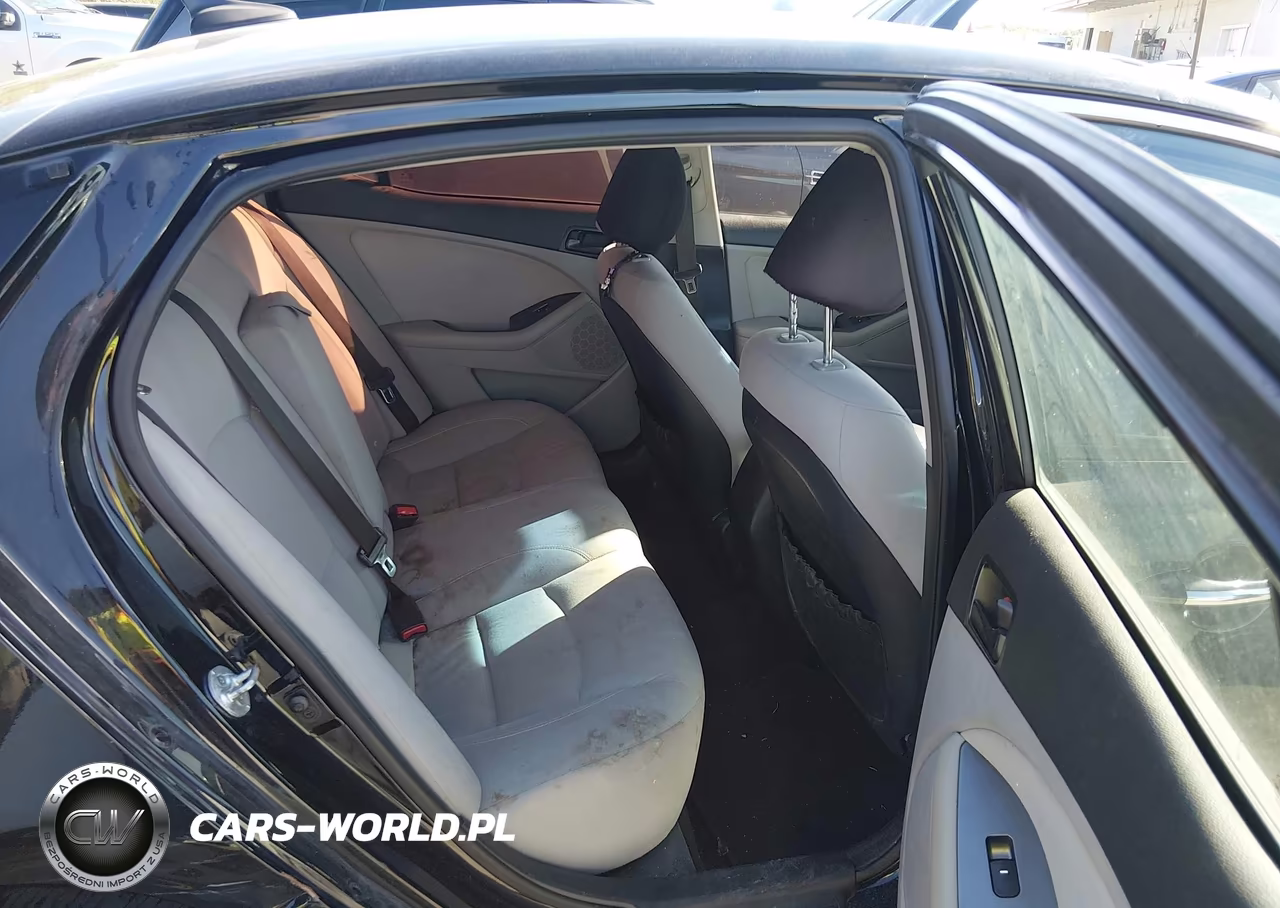 2015 Kia Optima Lx VIN:5XXGM4A70FG477346 - 8