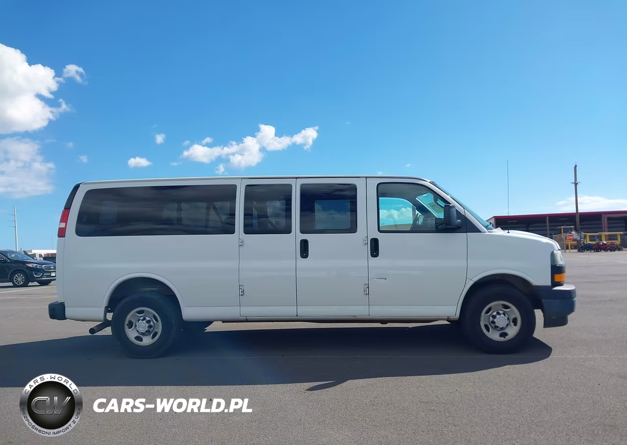 2018 Chevrolet Express 3500 Ls VIN:1GAZGNFG4J1301489 - 18