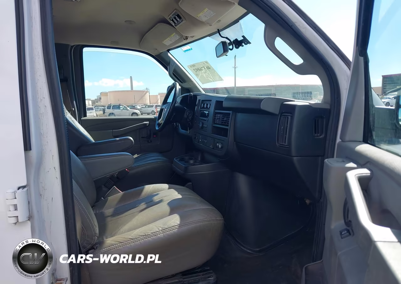 2018 Chevrolet Express 3500 Ls VIN:1GAZGNFG4J1301489 - 5