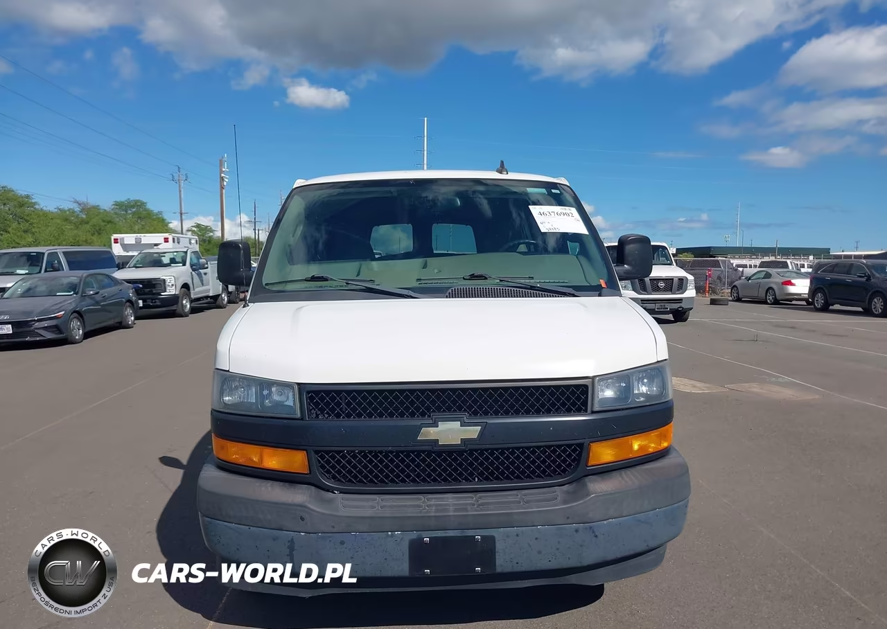 2018 Chevrolet Express 3500 Ls VIN:1GAZGNFG2J1301572 - 17