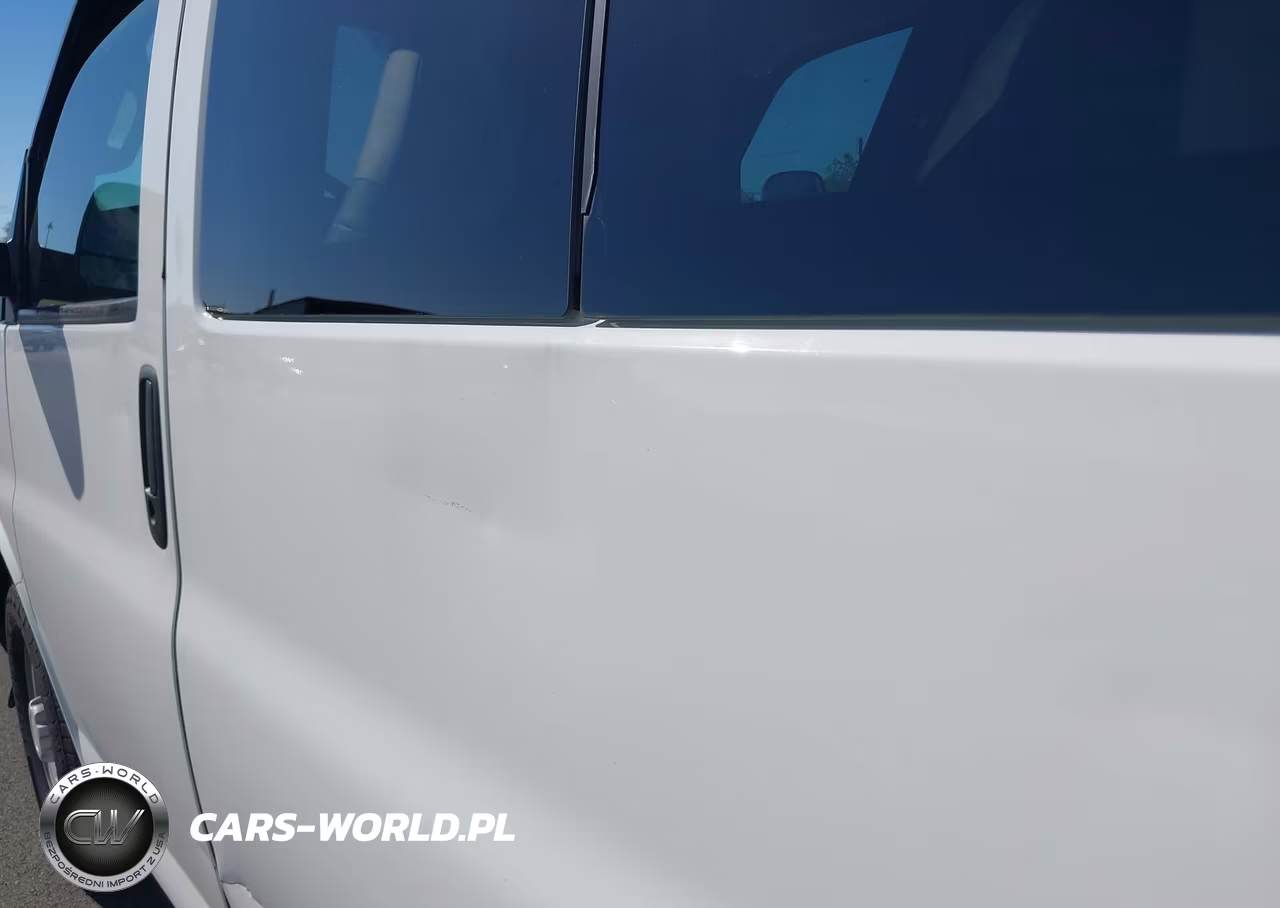 2018 Chevrolet Express 3500 Ls VIN:1GAZGNFG8J1301284 - 13