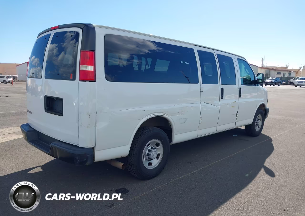 2018 Chevrolet Express 3500 Ls VIN:1GAZGNFG8J1301284 - 4