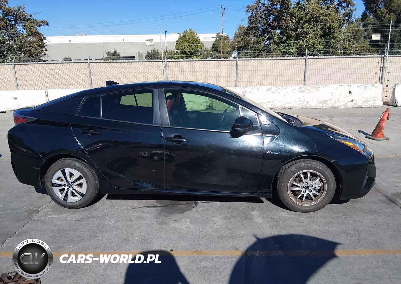 2016 Toyota Prius Three VIN:JTDKARFU0G3022139 - 14
