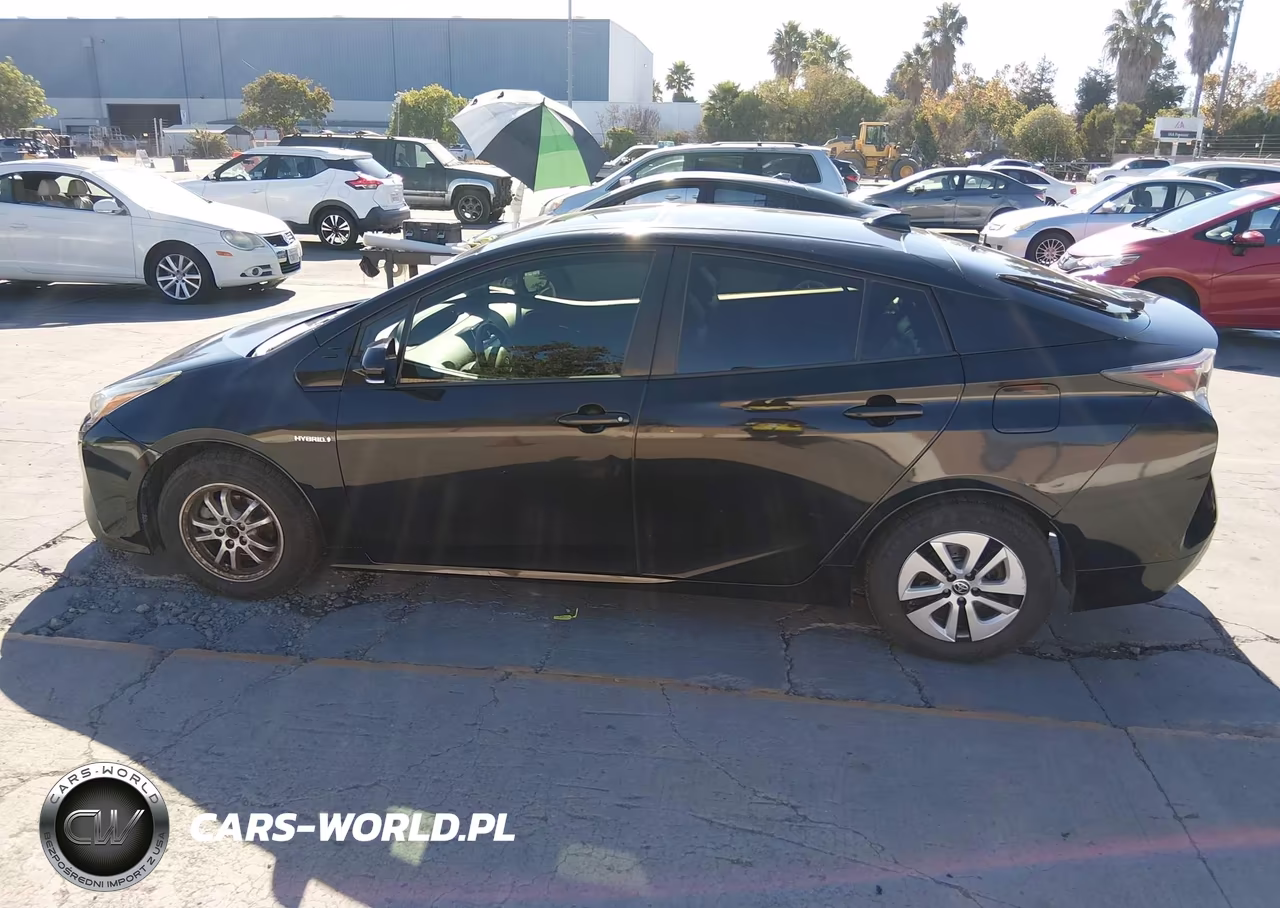 2016 Toyota Prius Three VIN:JTDKARFU0G3022139 - 15