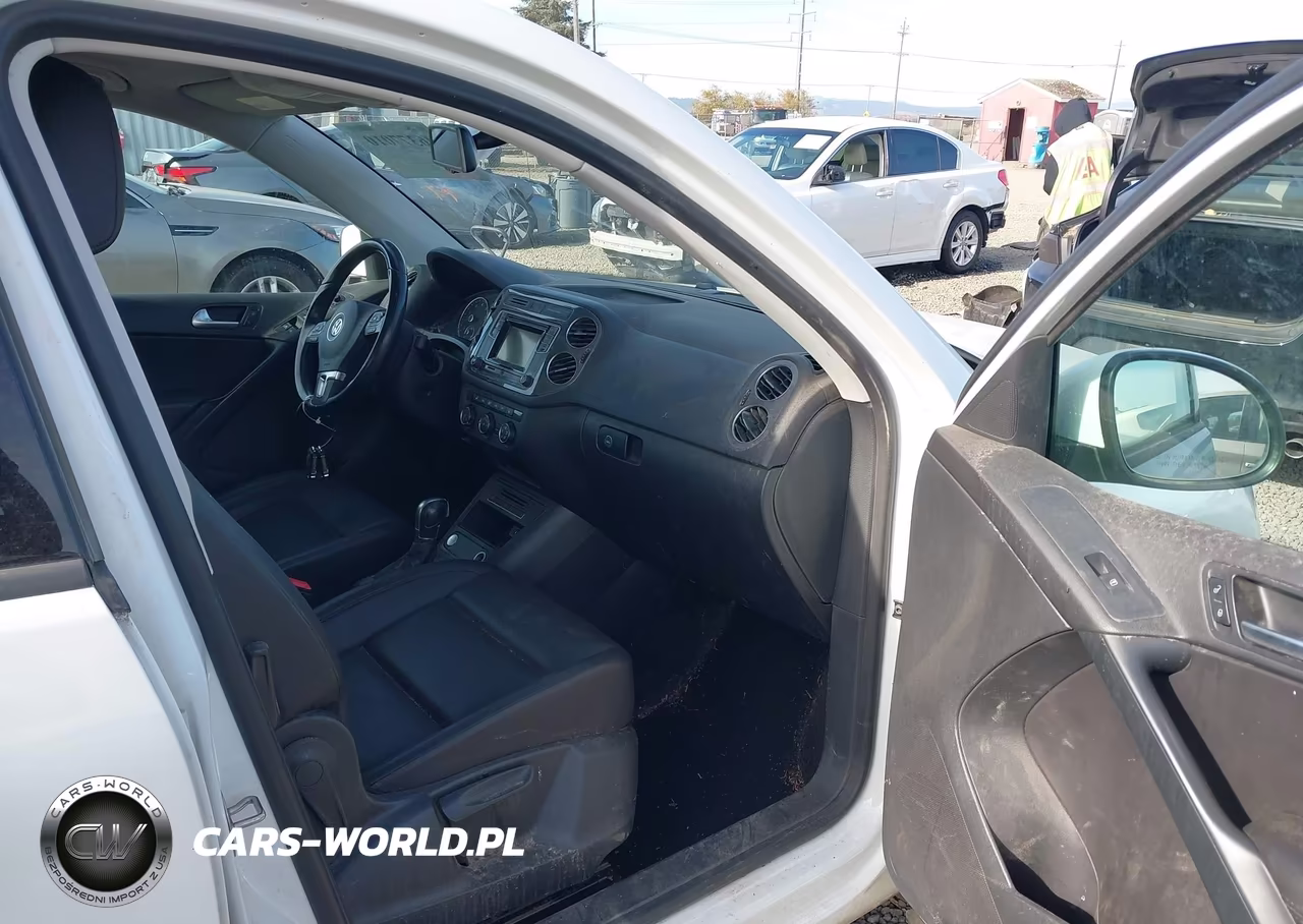 2016 Volkswagen Tiguan S VIN:WVGBV7AX9GW533644 - 5